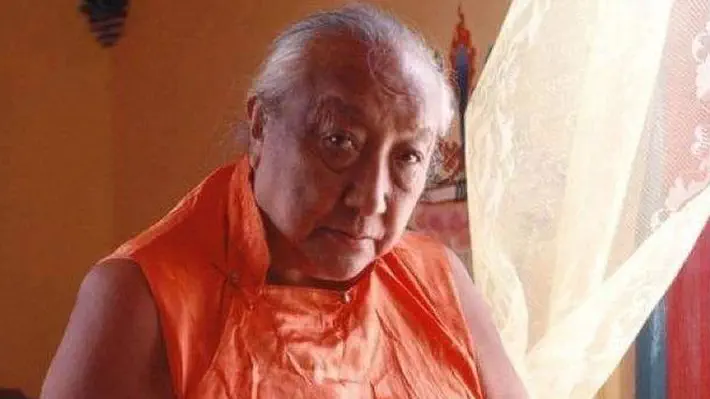 Dilgo Khyentse Rinpoche’s Advice for the Rebgong Tantric Community // Following on from an earlier post where I offered a rough translation of a Tibetan praise-poem to the long-haired, white-robed community of non-celibate tantric Buddhist ngakpa and ngakma, I thought I would share an equally rough translation of another ཞལ་གདམས (zhal gdams, pronounced something like shaldahm/jaldahm) or ‘oral advice’ text for ngakpa – this time, one given by the great tantric yogi, scholar, treasure revealer and Dzogchen meditation master His Holiness Dilgo Khyentse Rinpoche.