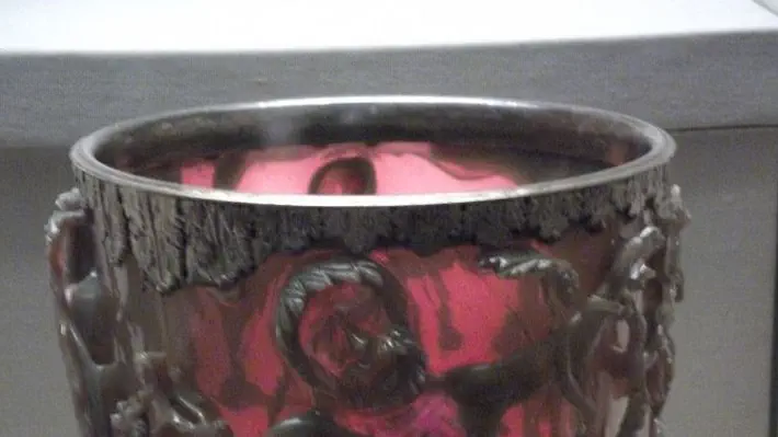 Researchers have finally found out why the jade-green cup appears red when lit from behind